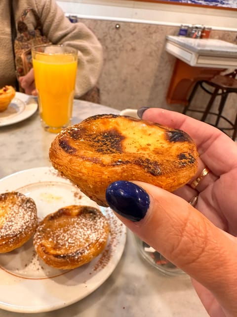 porto-food-walking-tour-with-tastings-and-wine
