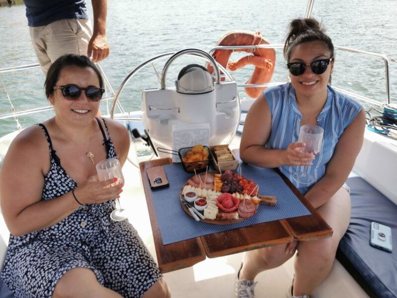 porto-private-sailboat-trip-with-wine-tasting-charcuterie
