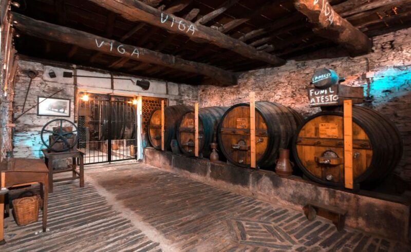 porto-private-tour-douro-valley-winery-secxviii-boat-lunch