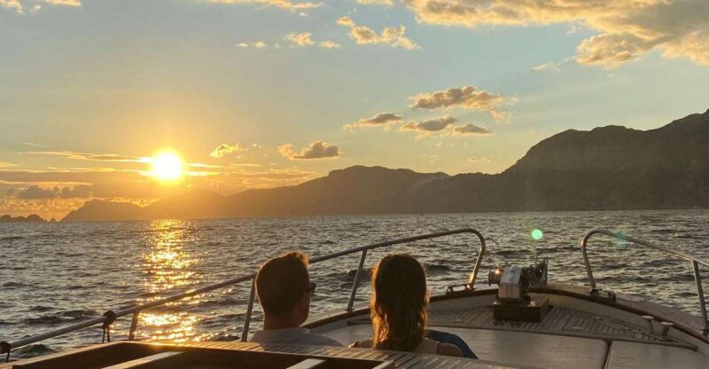 positano-sunset-group-cruise-with-prosecco-amalfi-coast