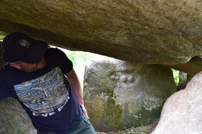 prehistory-tour-of-the-pink-granite-coast