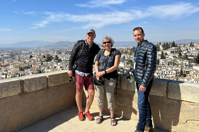 premium-2-hour-alhambra-and-generalife-tour-tickets