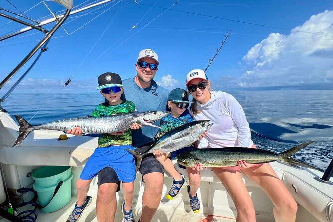 private-38ft-fishing-charter-in-tamarindo-with-food-and-drinks