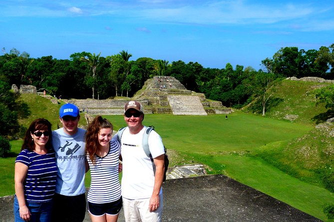 private-altun-ha-maya-ruin-howler-monkey-adventure-from-belize-city