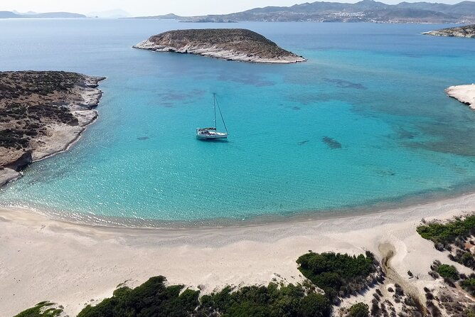 private-boat-tour-in-milos-with-lunch