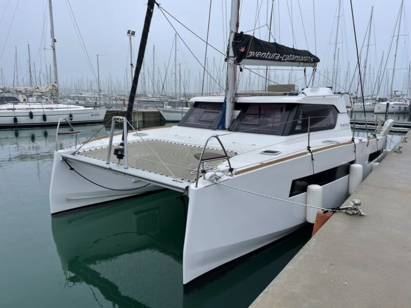 private-catamaran-tour-in-polignano-a-mare