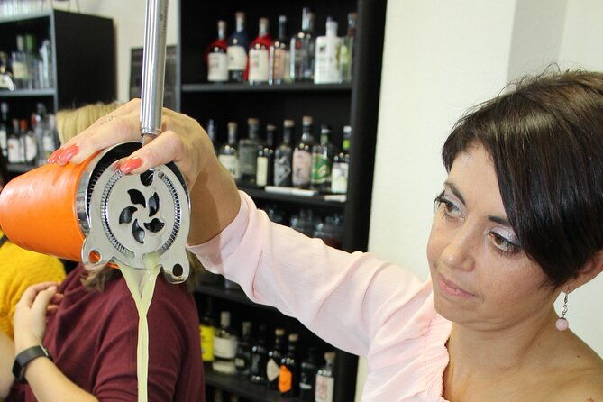 private-cocktail-workshop-with-professional-bartender-in-trier