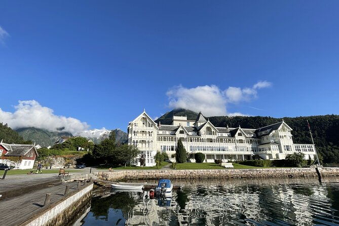 private-cruise-from-bergen-to-sognefjord-flam-and-naeroyfjord