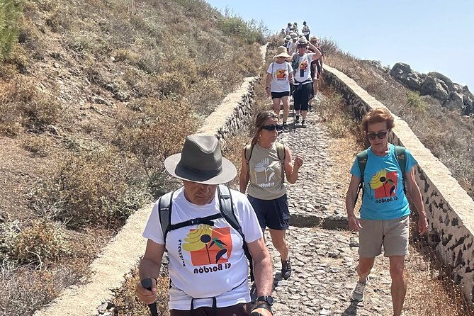 private-half-day-santorini-fira-oia-hiking-tour