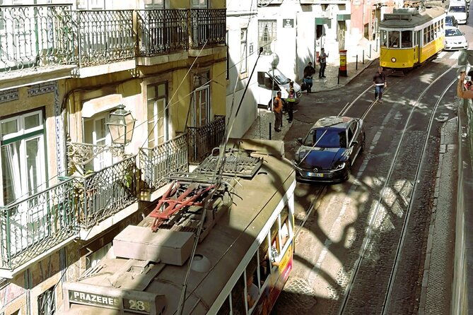 private-half-day-tour-of-typical-lisbon-neighborhoods
