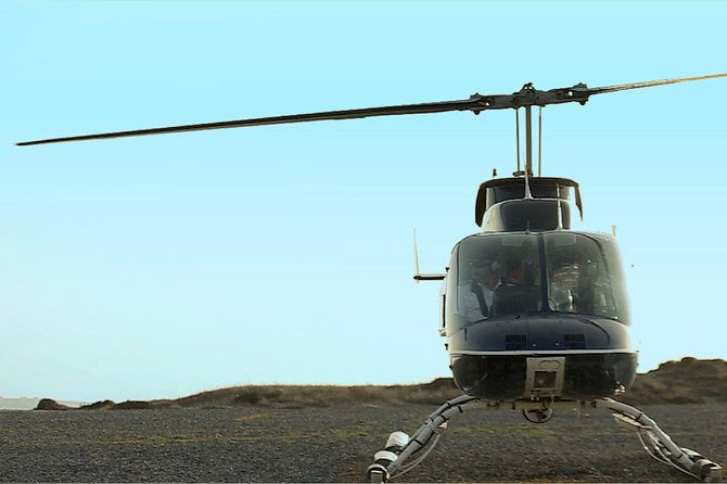 private-helicopter-transfer-from-santorini-to-paros