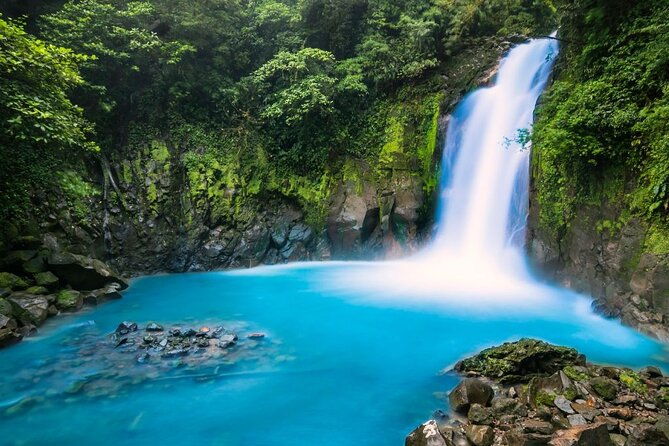 private-hiking-adventure-with-waterfall-and-hot-springs