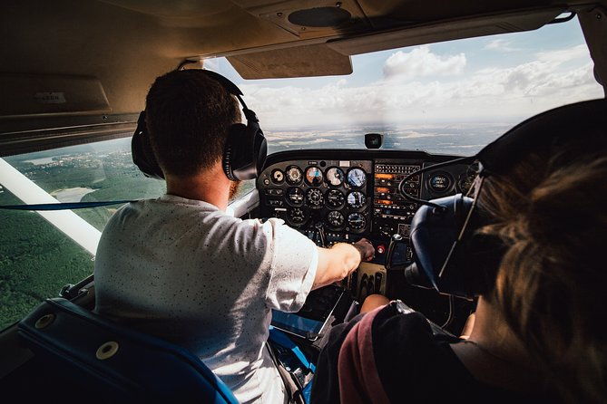 private-sightseeing-flight-above-cologne