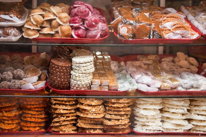 private-street-food-tour-in-candelaria-bogota