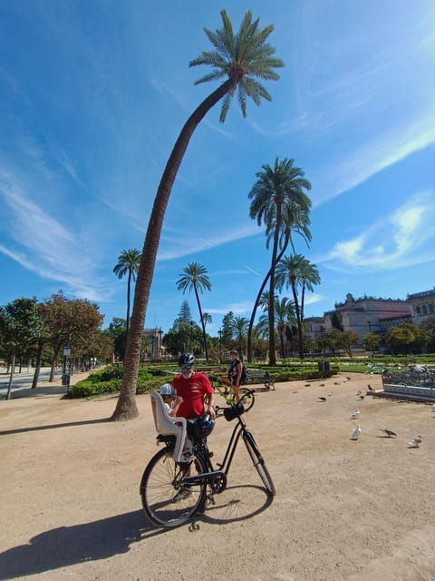 private-tour-by-bike-with-alcazar-guided-visit-without-ticket