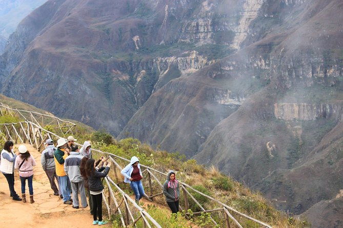 private-tour-chachapoyas-city-sonche-canyon-huancas-handcrafted-pottery