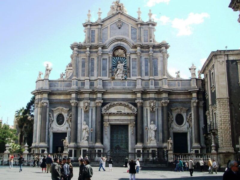 private-tour-in-catania-history-fish-market-and-local-tastings