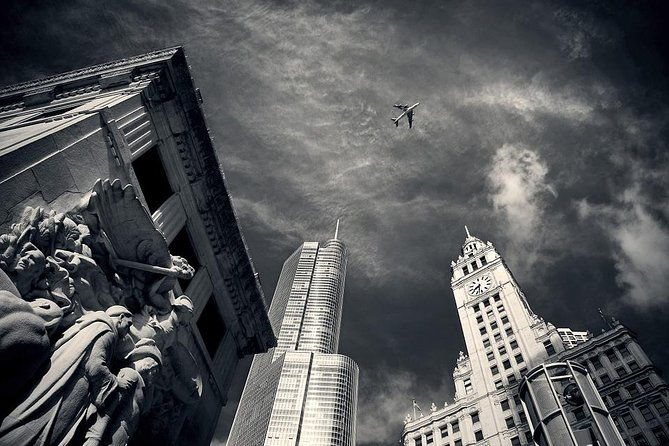 private-transfer-chicago-to-chicago-airport-by-luxury-car-or-suv
