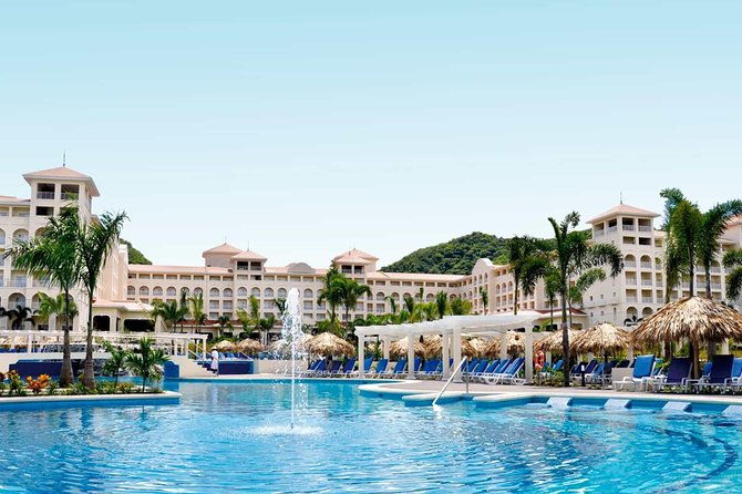 private-transfer-from-liberia-airport-to-riu-palace-guanacaste
