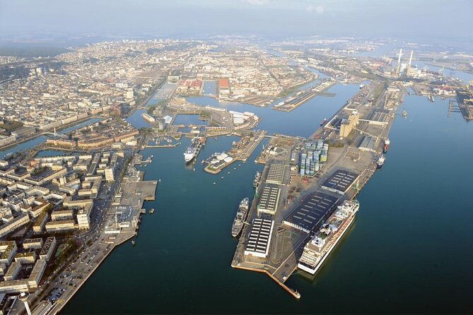 private-transfer-port-of-le-havre-to-paris-city-in-business-car
