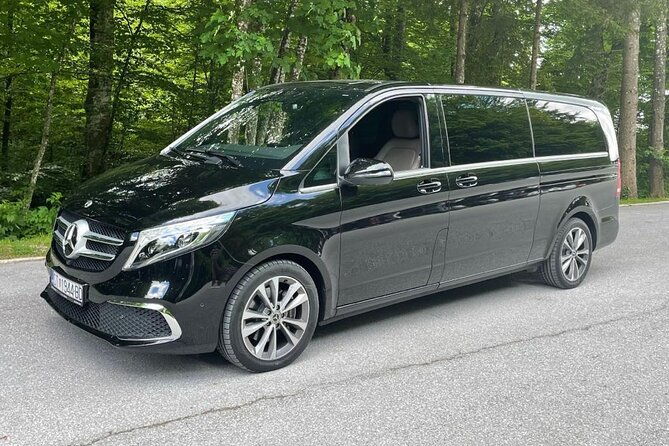 private-transfer-tour-from-zagreb-airport-to-split-via-plitvice-lakes