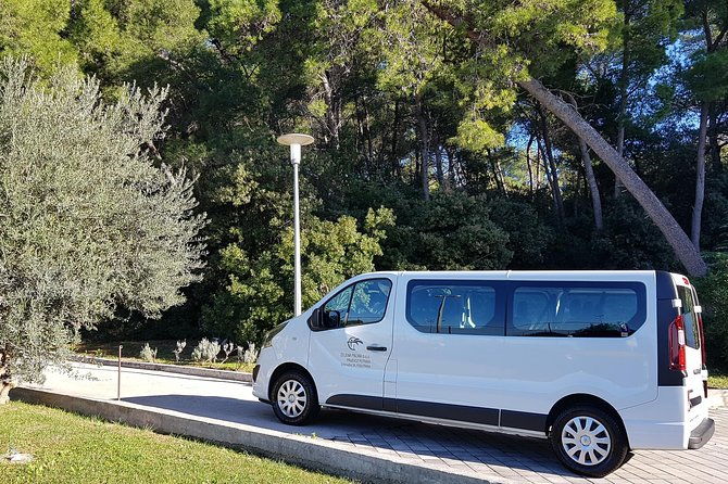 private-transfer-tour-split-to-zagreb-airport-via-plitvice-lakes