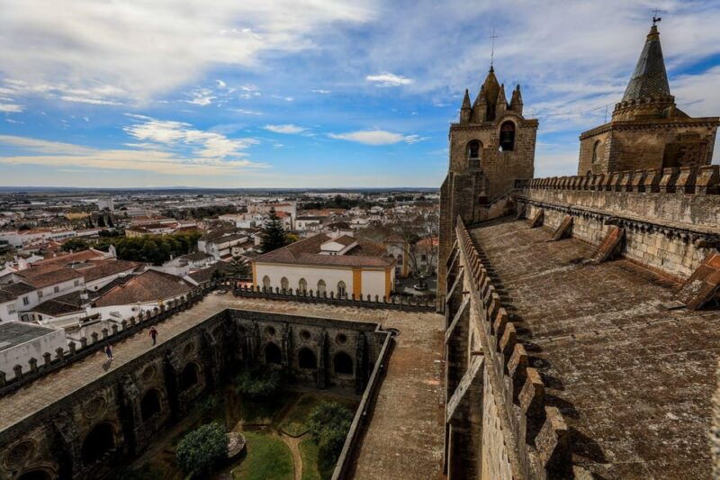 private-unforgetable-full-day-tour-in-evora