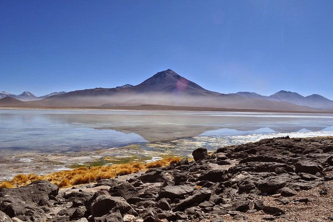 private-volcano-tunupa-and-uyuni-salt-flats-full-day-tour-from-uyuni