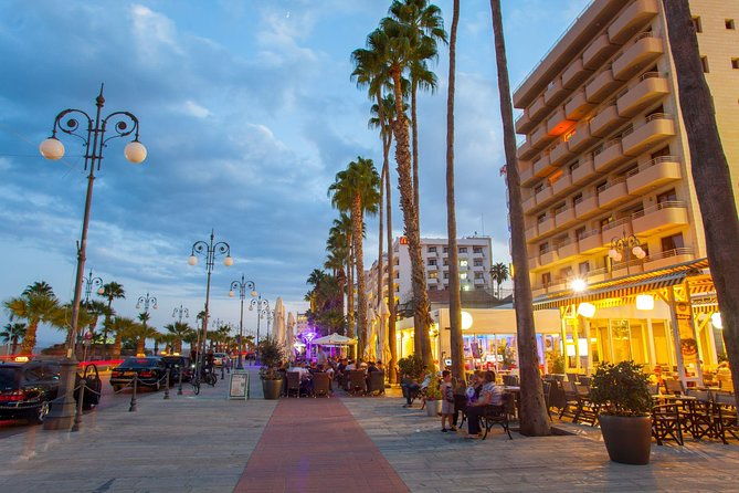 private-walking-tour-of-larnaca