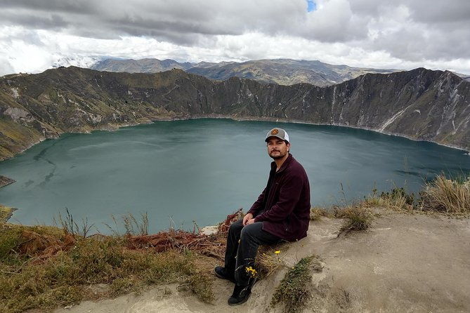 quilotoa-crater-lake-private-day-tour-trekking-market-art-and-llamas