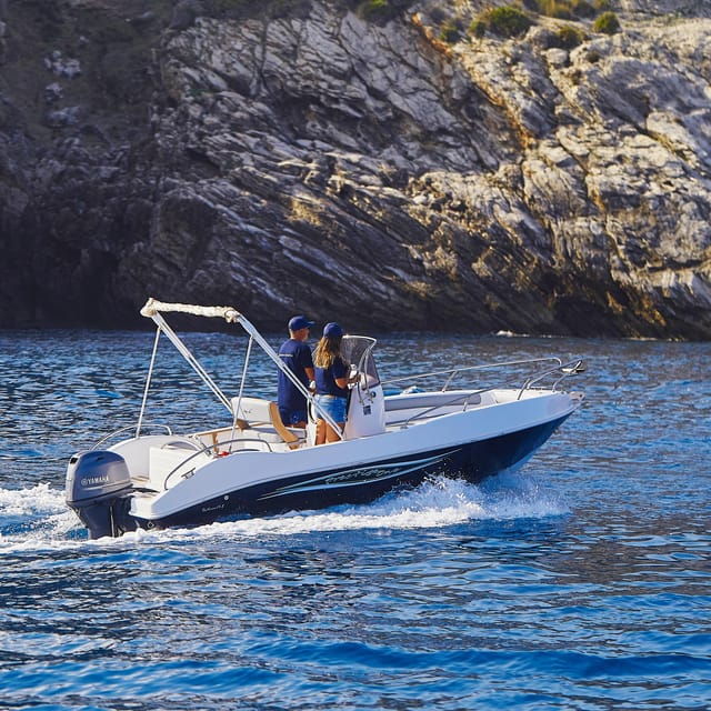 rent-a-boat-for-half-a-day-in-august-in-castellammare-del-golfo