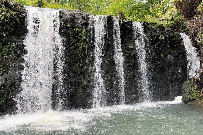 road-to-hana-and-haleakala-sunset-open-air-jeep-private-tour