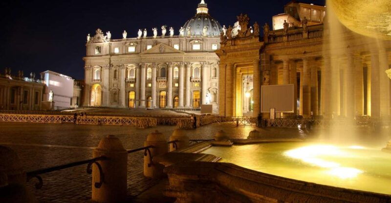 rome-vatican-museums-and-sistine-chapel-by-night-experience