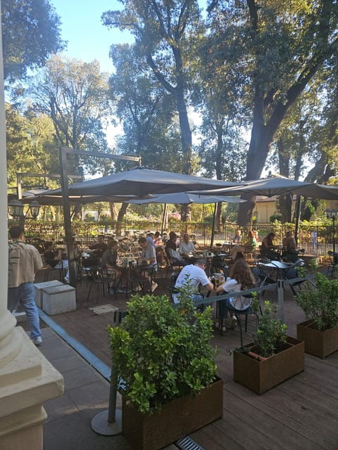 rome-villa-borghese-lake-tour-by-boat-paddling-independently-aperitivo
