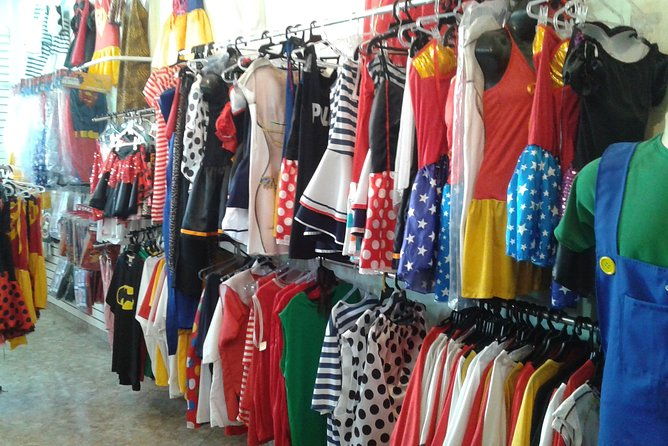 saara-flea-market-shopping-guided-tour-with-transfer