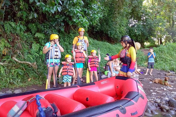 safari-float-in-the-sarapiqui-river