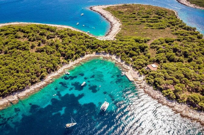 sailing-tour-with-snorkeling-in-hvar-pakleni-islands