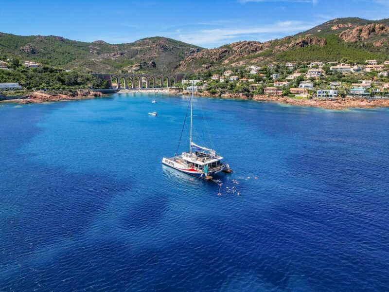 saint-raphael-guided-cruise-discover-a-beautiful-coastline