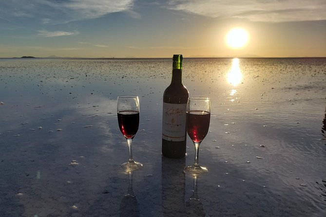salar-de-uyuni-honeymoon-1-day-hotel-palacio-de-sal-price-per-couple