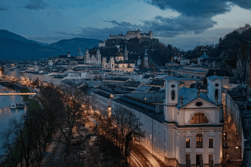 salzburg-christmas-market-and-city-highlights-evening-tour