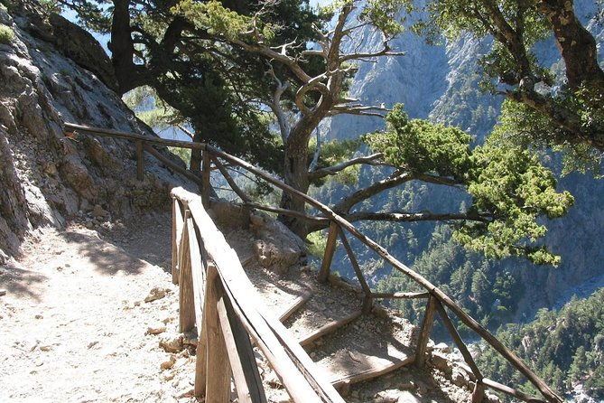 samaria-gorge-trek-full-day-excursion-from-heraklion-with-guide