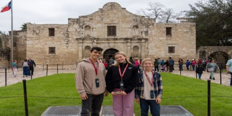 san-antonio-guided-walking-tour-with-boat-cruise