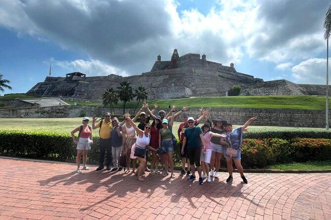 san-felipe-castle-and-getsemani-walking-tour-with-tickets