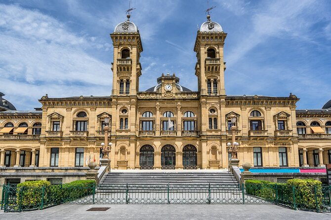 san-sebastian-scavenger-hunt-and-highlights-self-guided-tour