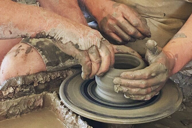 santorini-pottery-class-with-wine-tasting