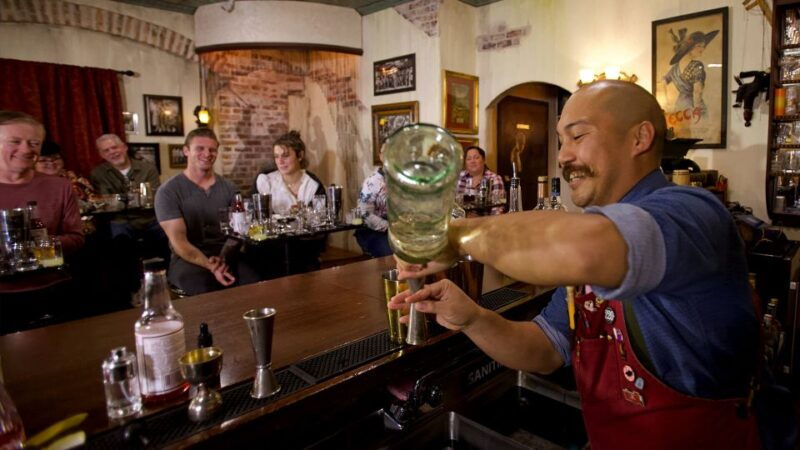 savannah-cocktail-class-at-american-prohibition-museum