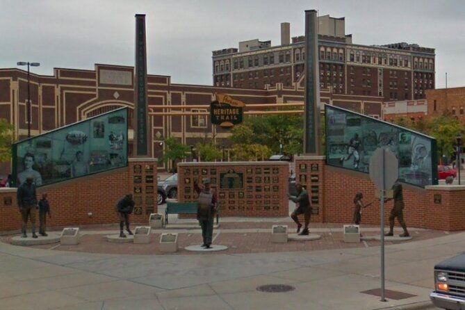 self-guided-green-bay-scavenger-hunt-victory-in-titletown