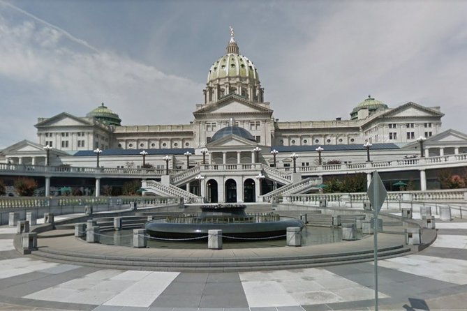 self-guided-harrisburg-scavenger-hunt-capitol-reflections