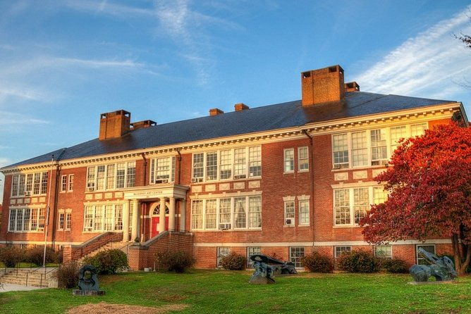 self-guided-scavenger-hunt-centuries-of-charlottesville