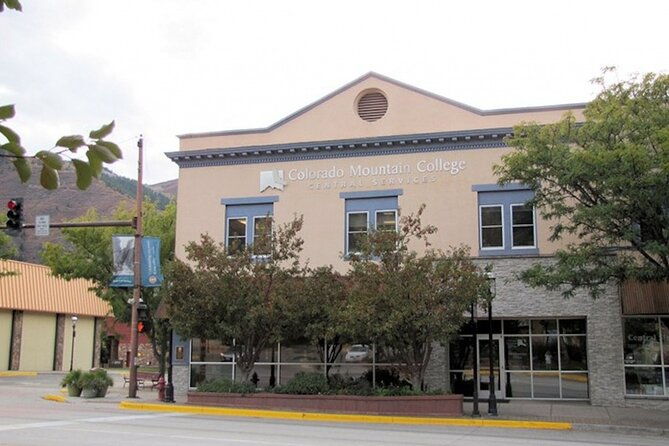 self-guided-scavenger-hunt-glenwood-springs-hospitality-hunt
